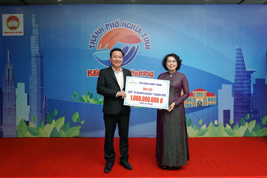 Tập đoàn Hưng Thịnh trao tặng 1 tỷ đồng cho quỹ 